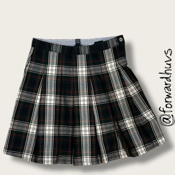 ☑️ Tommy Hilfiger Navy, Green, Red & White Plaid Tartan Skorts Girls Size 12 - Picture 4 of 11
